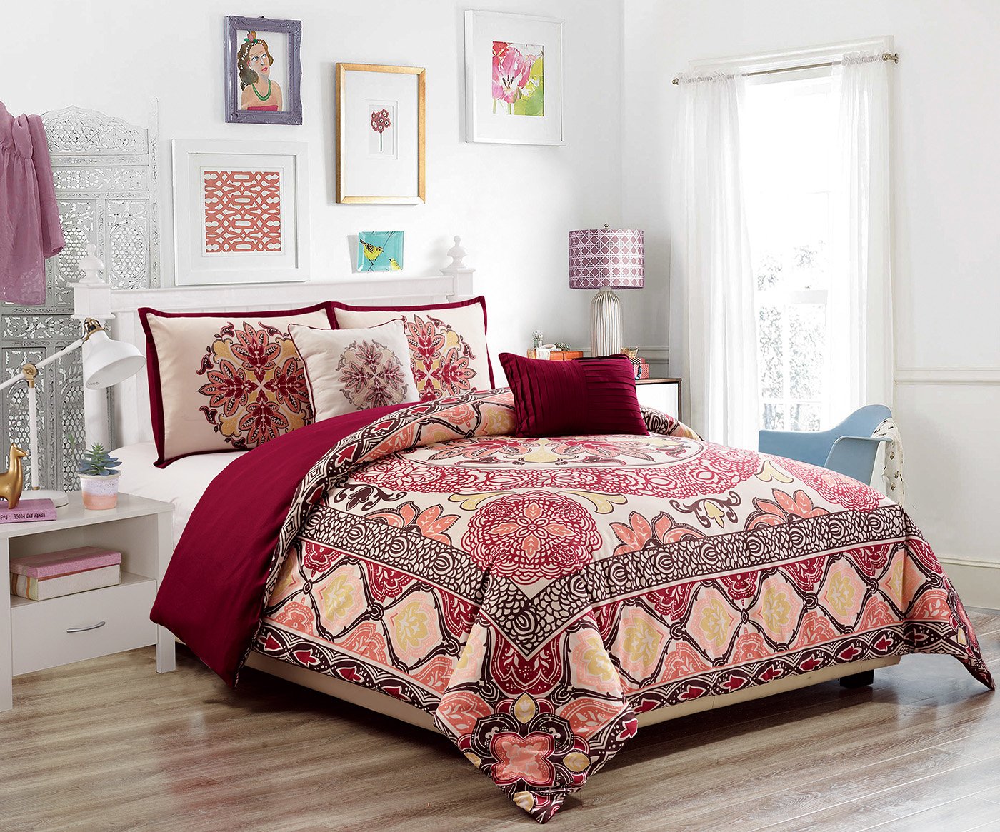 Burgundy Printed Medallion 5-Piece Comforter Set with Shams & Decorative Pillows - Queen Size Bedding for Master Bedroom or Guest Room