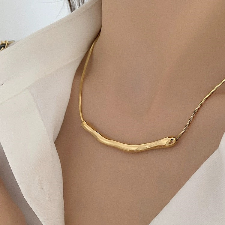 Elegant Irregular Curved Bar Herringbone Chain Necklace - HN2870 | Trendy Layering Jewelry for Women, Perfect for Date Night & Office Wear