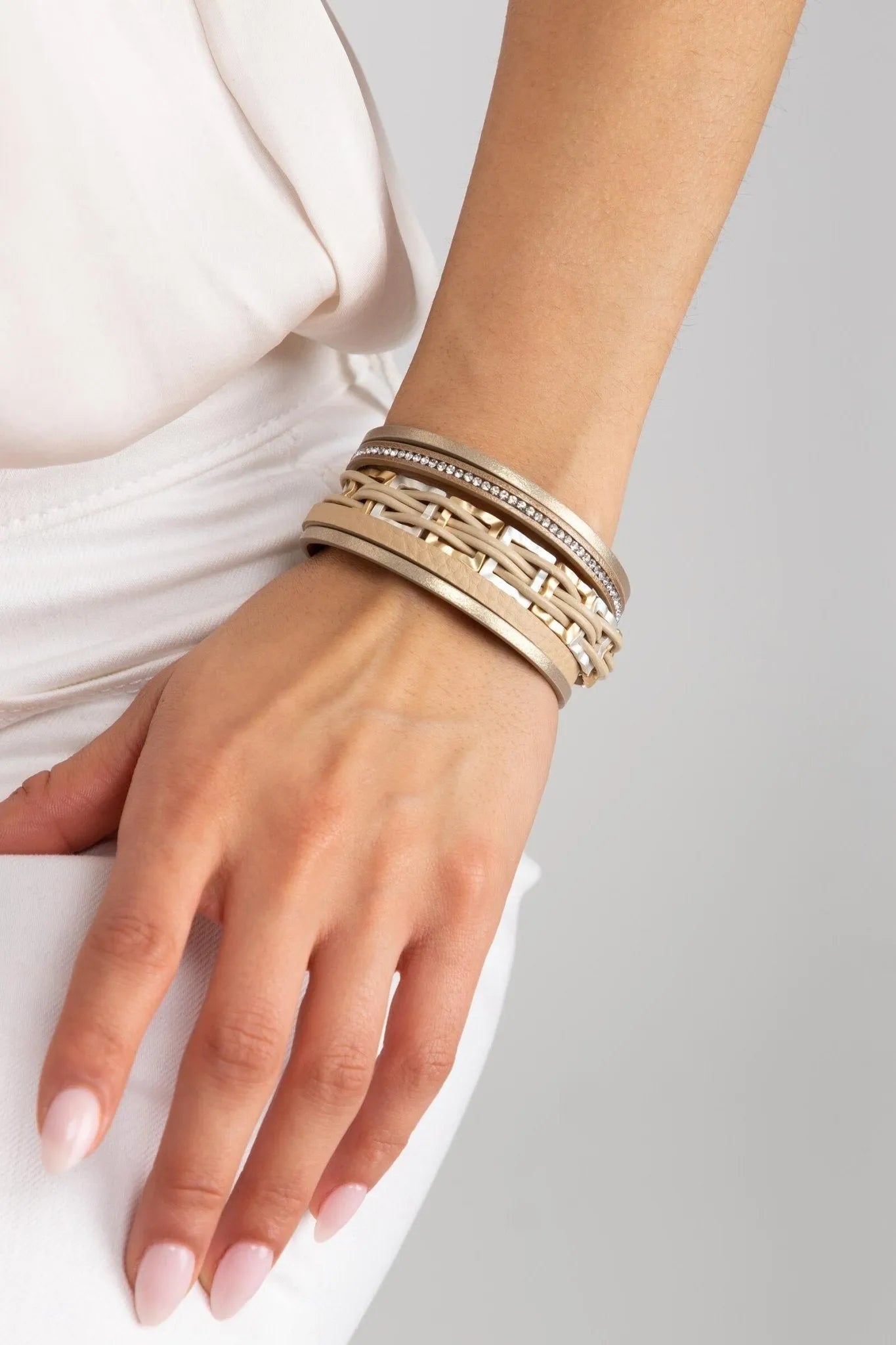 Stylish Leather Multi Strand Square Plated Bracelet for Women - Perfect for Casual Wear, Office & Evening Outfits