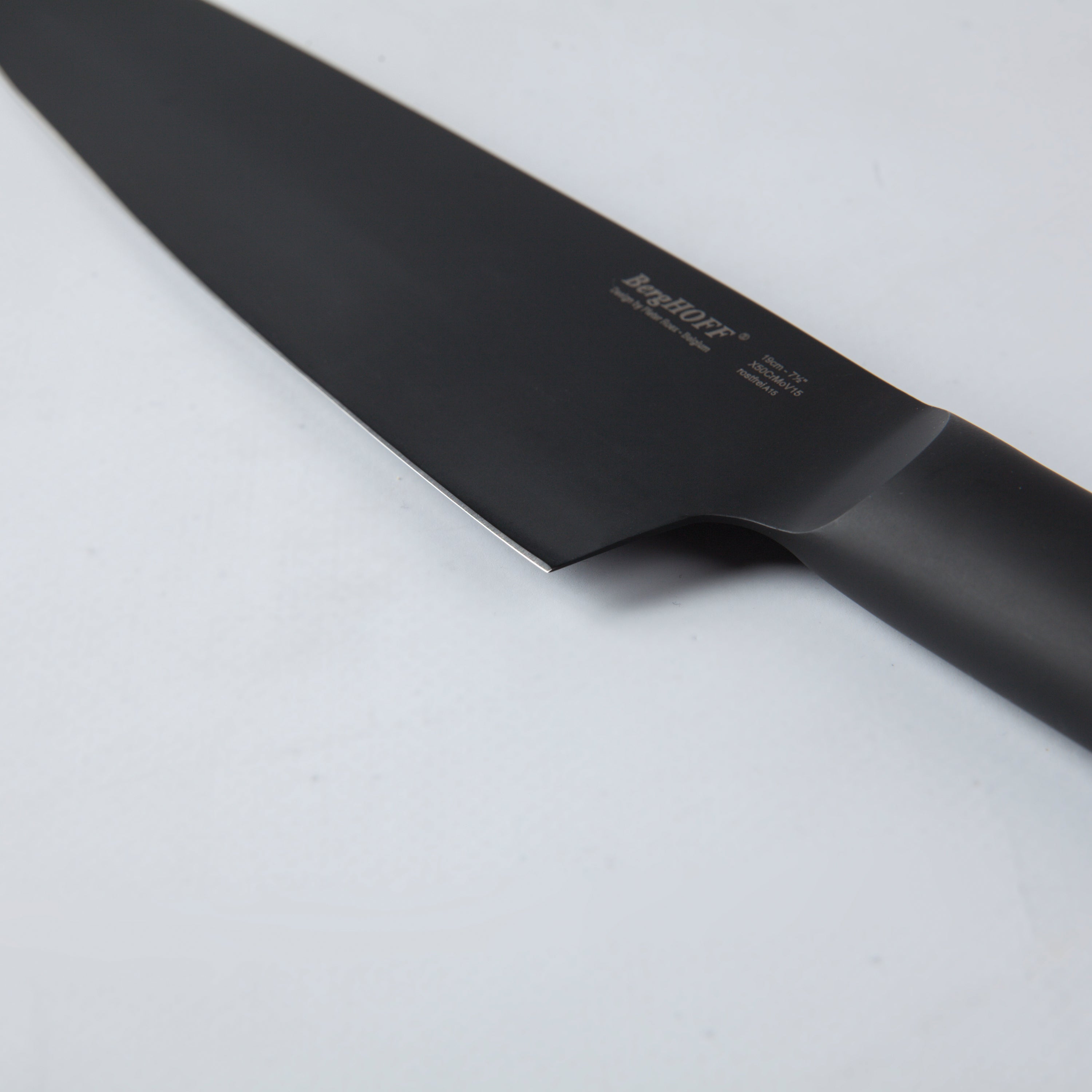 BergHOFF Ron 7.5-Inch Nonstick Chef's Knife - Professional Kitchen Knife with Ergonomic Handle for Precise Cutting - Perfect for Slicing, Dicing, and Chopping Vegetables, Fruits, and Meats