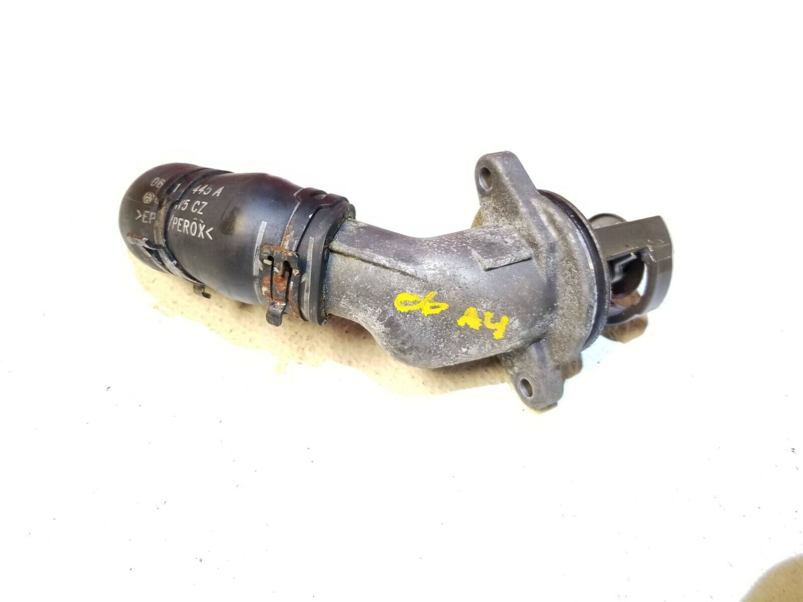 03 04 05 06 Audi A4 B6 3.0L Thermostat Housing OEM Replacement - Genuine Quality - Perfect for Engine Cooling System Repair & Maintenance