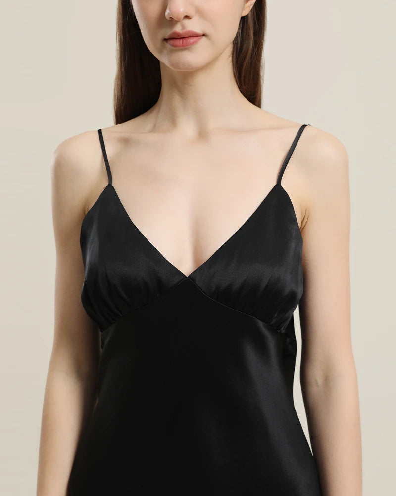 Elegant Close Fitting Silk Nightgown for Women - Soft & Comfortable Sleepwear for Bedtime & Lounge Wear