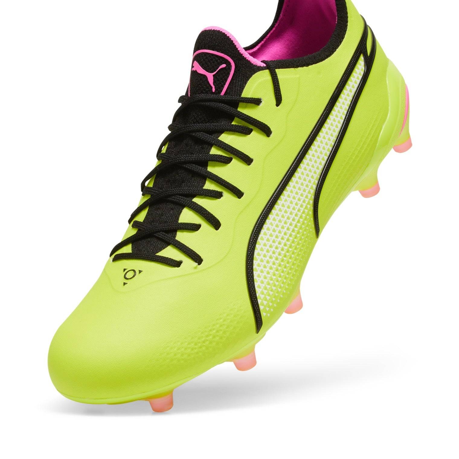 PUMA KING ULTIMATE FG/AG Soccer Cleats - Lightweight Football Shoes for Men - Firm Ground & Artificial Turf - Perfect for Professional Matches & Training Sessions