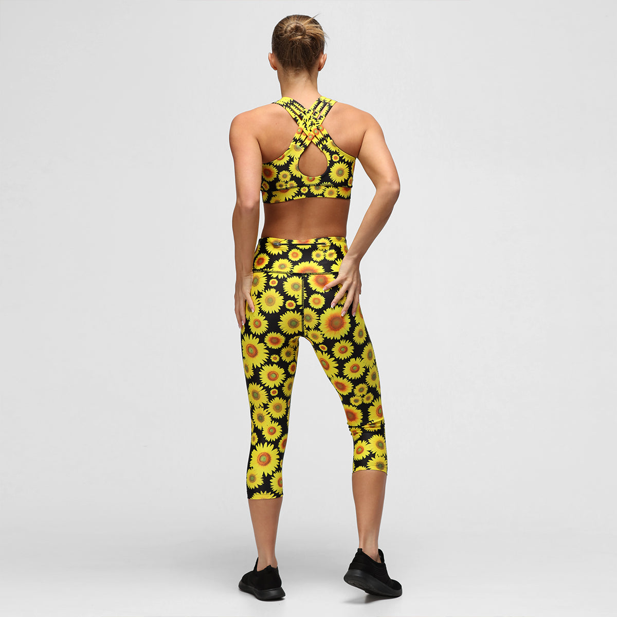 Sunflower Print Capri Pants for Women - Floral Summer Yoga Pants with Pockets - Perfect for Yoga, Running, Travel & Casual Wear