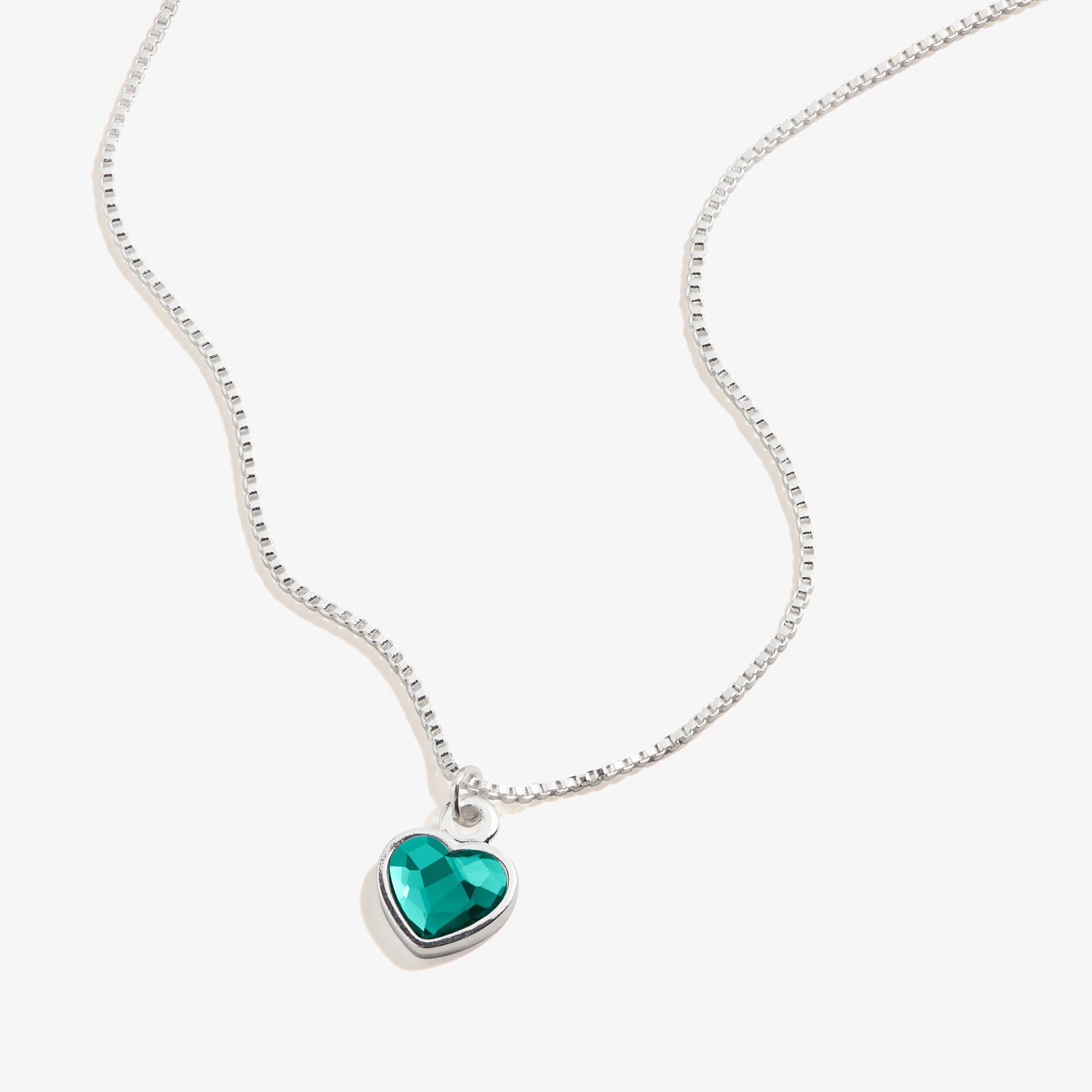 Emerald Heart Necklace - May Birthstone Jewelry for Women | Elegant Green Gemstone Pendant Gift for Mother's Day, Anniversary & Valentine's Day