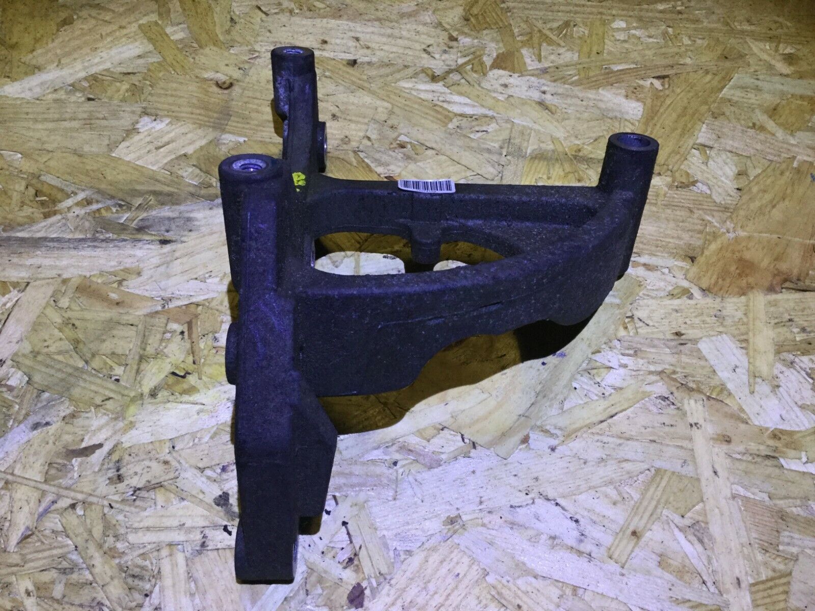 05-07 Cadillac CTS 2.8L AC Compressor Mounting Bracket - OEM Replacement Part - Perfect for AC System Repair & Maintenance