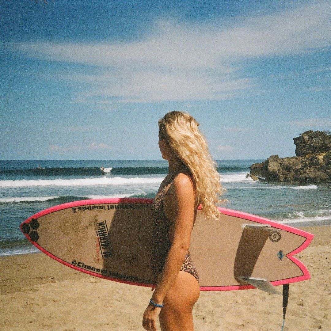 Channel Islands FishBeard 5'9 Surfboard with PU Future Fins - Perfect for Shortboard Surfing & Beach Waves