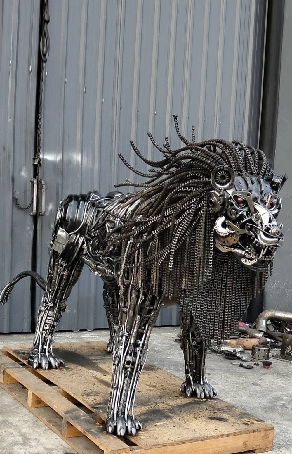 133 Lion Recycled Metal Art Sculpture - Handmade Eco-Friendly Wall Decor for Home & Office - Perfect for Living Room, Bedroom, or Garden