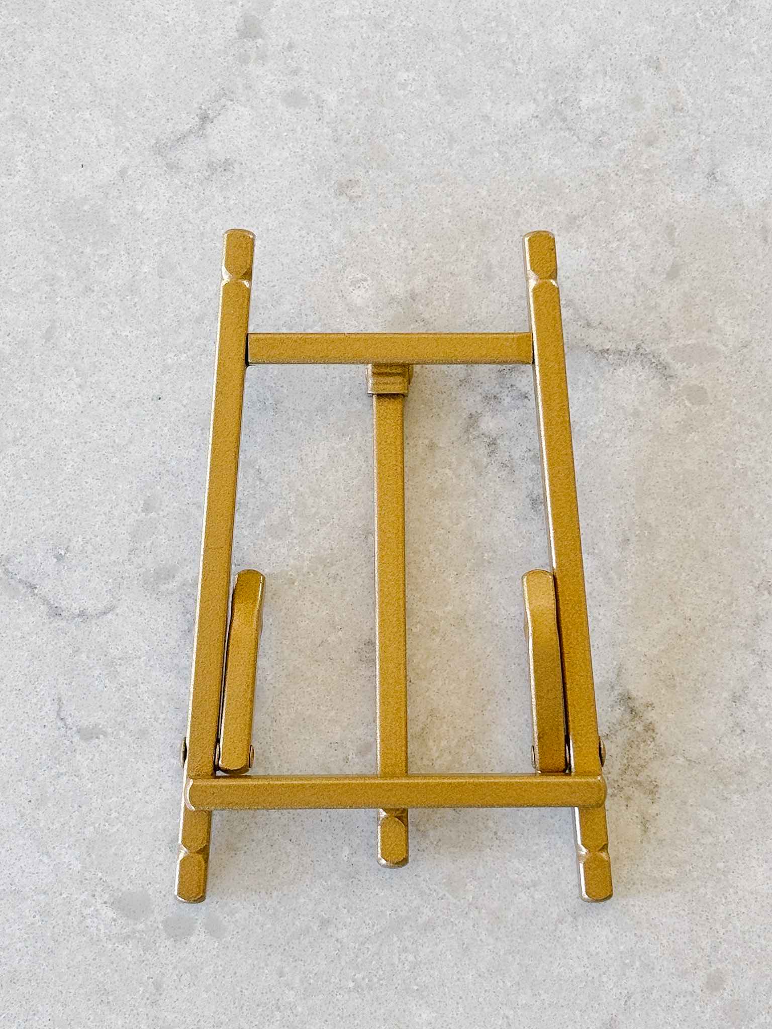 Small Wooden Art Display Easel for Paintings & Photos - Perfect for Home Decor, Artist Studios & Classroom Displays