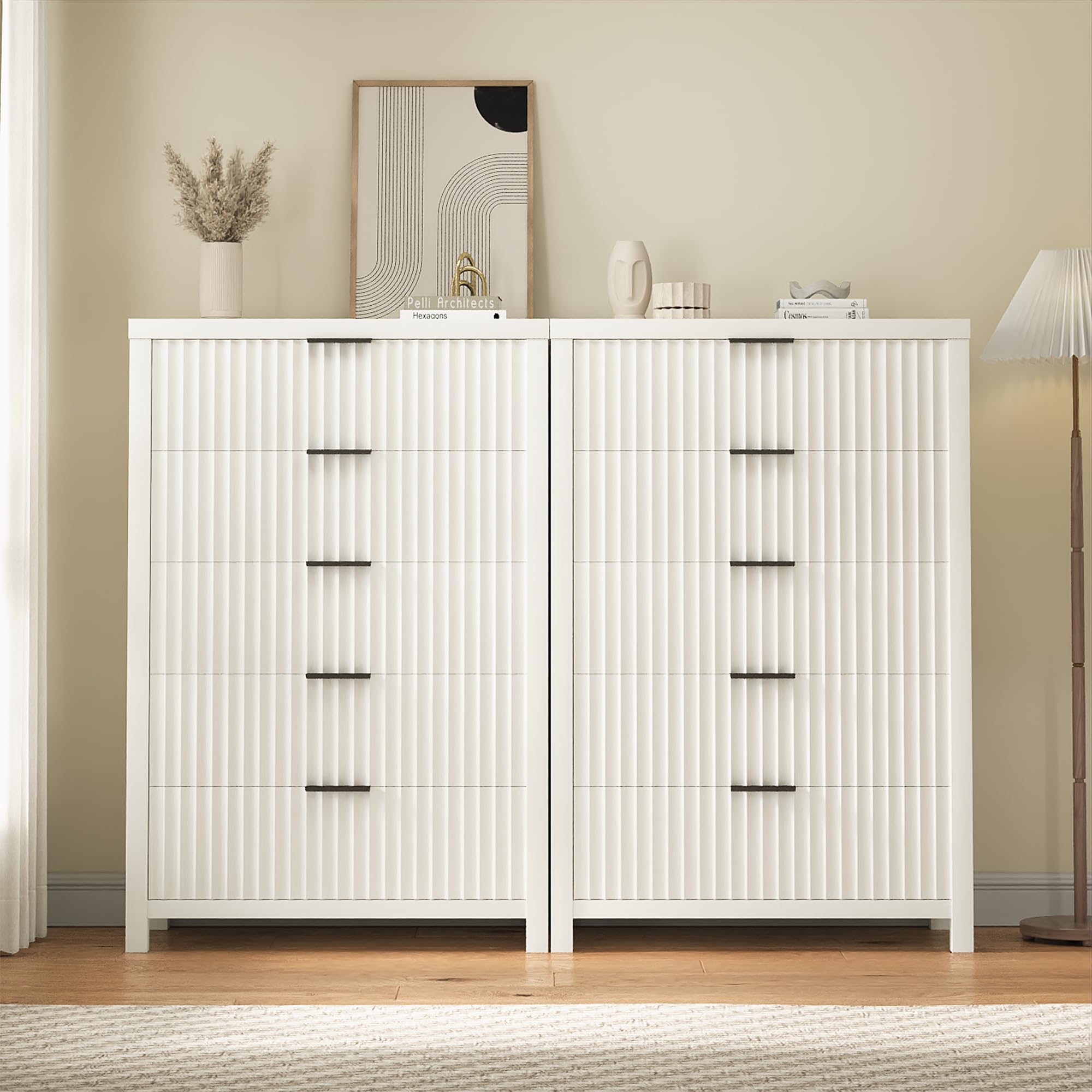 Modern 5-Drawer Fluted Dresser for Bedroom - Tall Solid Wood Chest with Thick Plank Design & Sturdy Legs - Wooden Storage Organizer for Clothes, Bedding & Accessories - Perfect for Bedroom, Living Room, Hallway or Entryway (White)