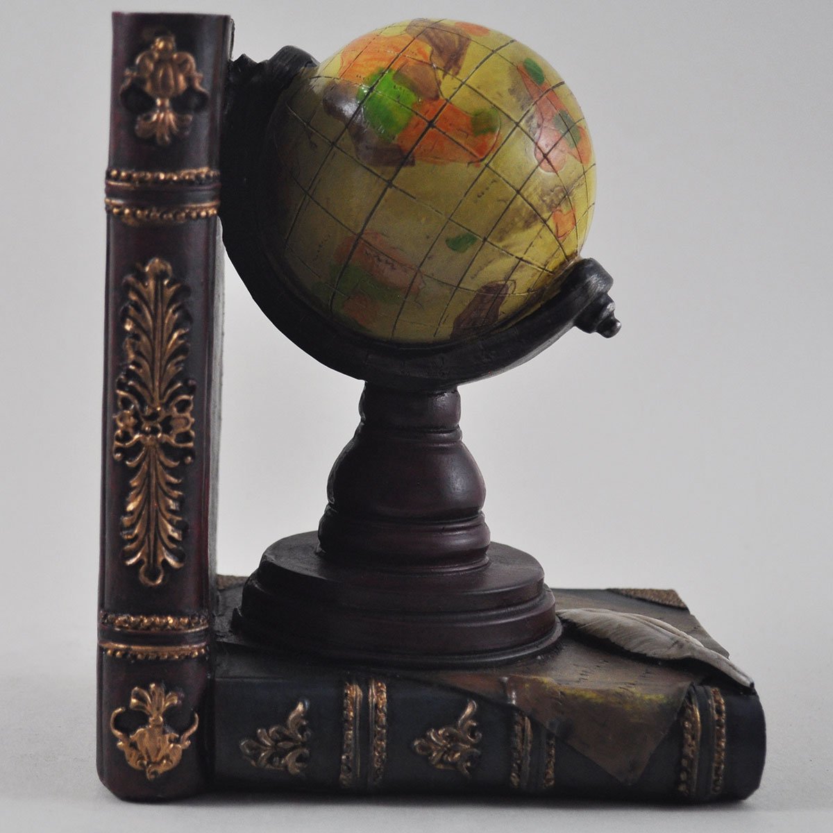 Globe & Telescope Bookend Set - Elegant Office & Study Decor for Book Lovers - Perfect Gift for Teachers, Students & Astronomy Enthusiasts