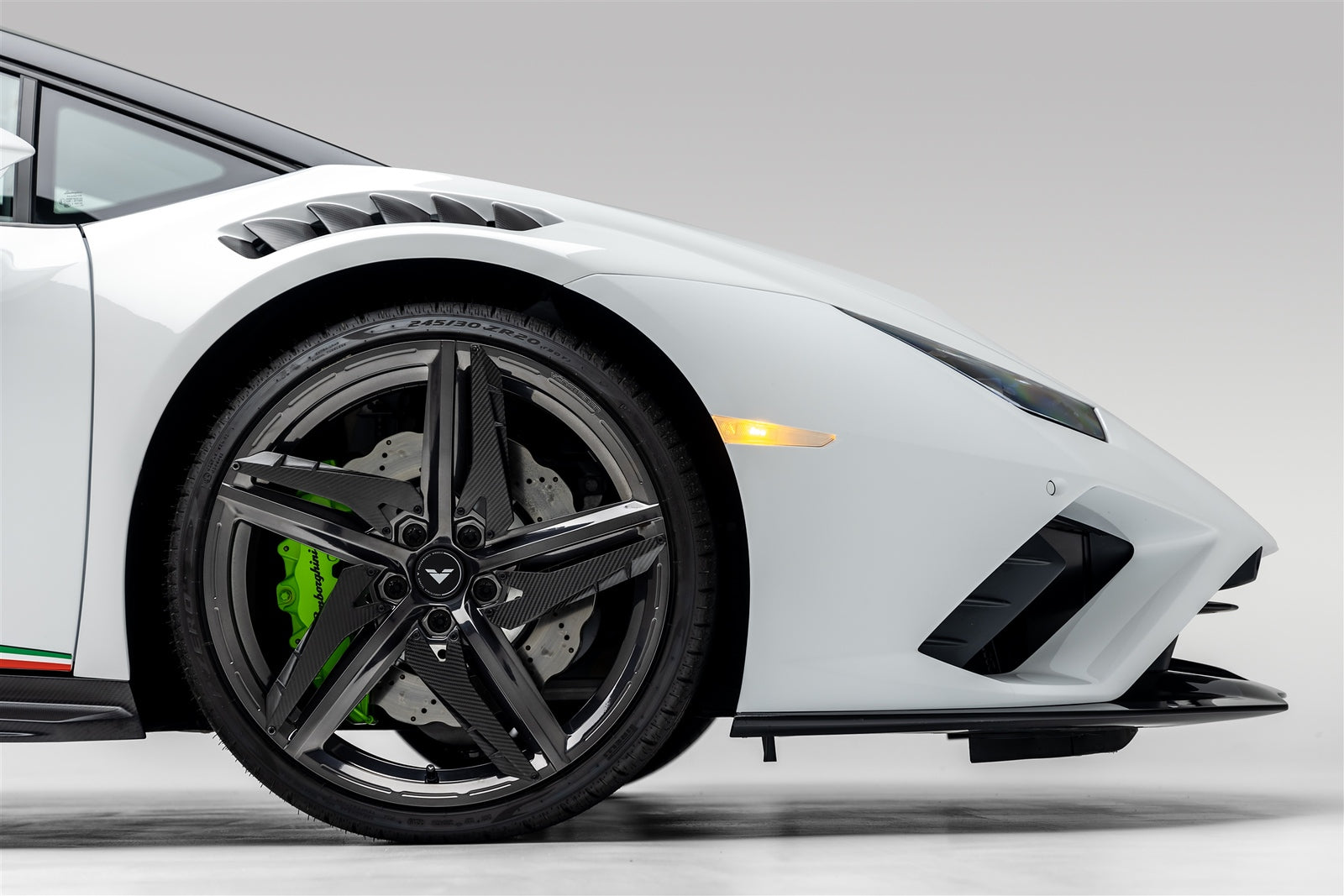 Lamborghini Huracan EVO 2WD Monza Aero Program CB 01 - High Performance Sports Car for Racing Enthusiasts | Perfect for Track Days and Supercar Events