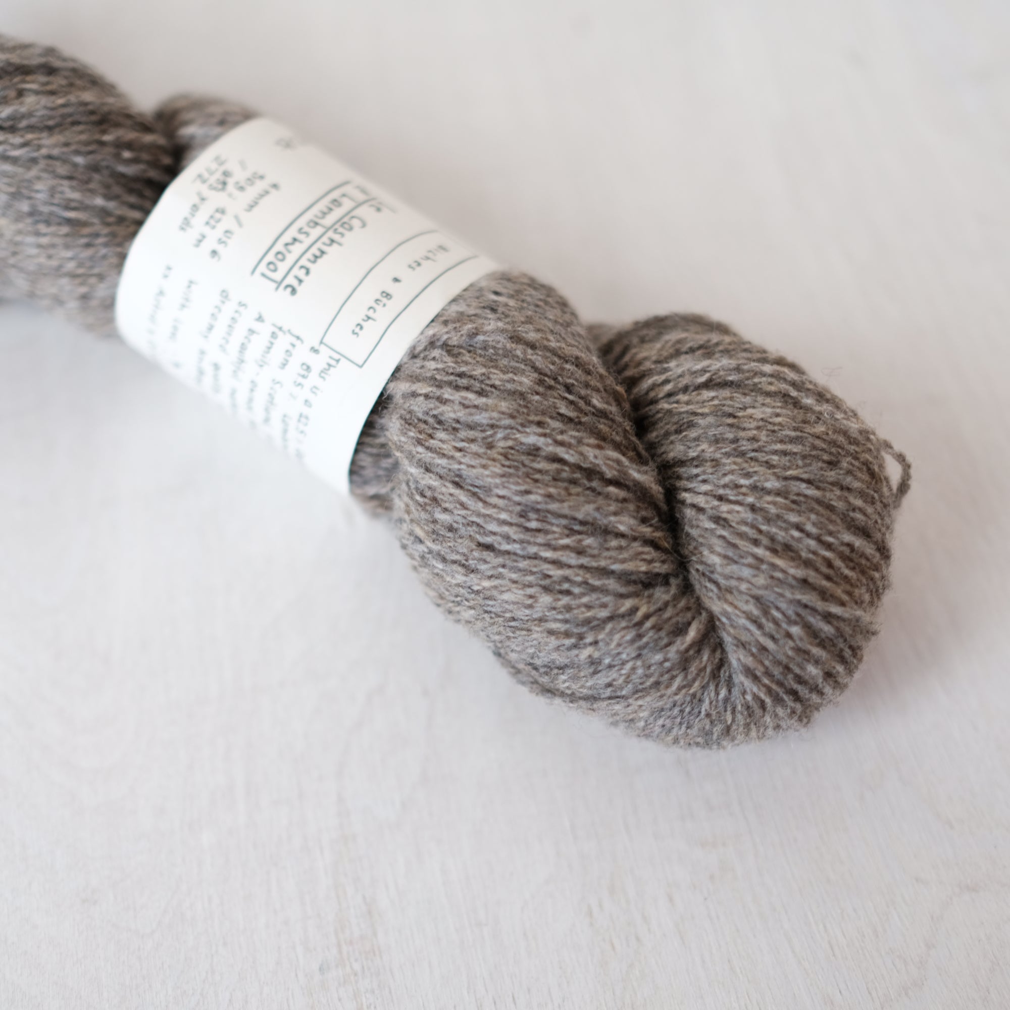 Premium Cashmere & Lambswool Blend Sweater - Soft Winter Knitwear for Women & Men - Perfect for Cold Weather & Holiday Outfits