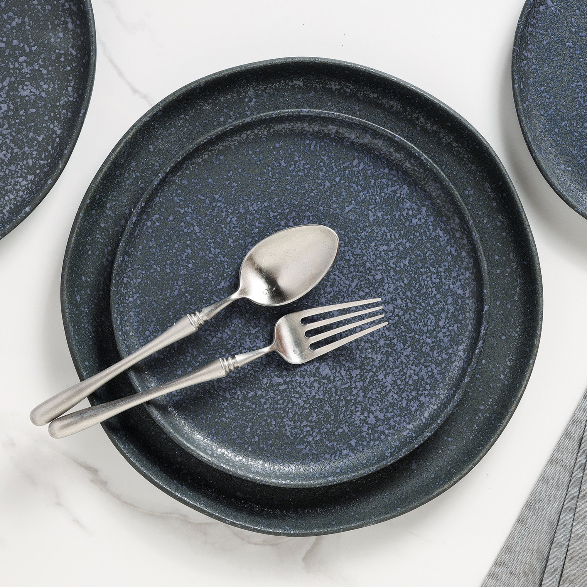 Premium Tom Stoneware Dinnerware Set - Elegant Grey & Blue Ceramic Plates & Bowls for Everyday Dining, Dinner Parties & Home Decor