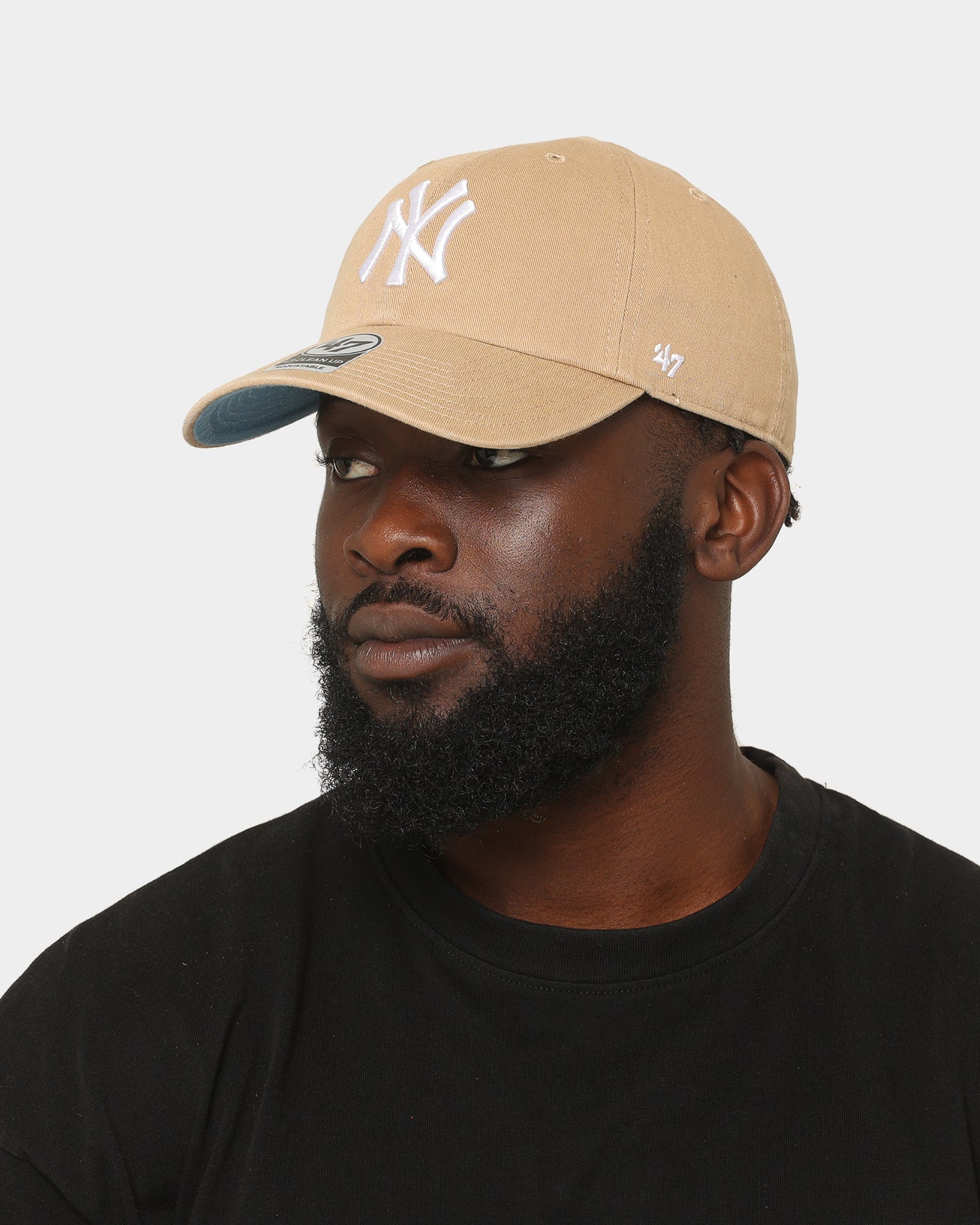 New York Yankees '47 Clean Up Strapback Khaki Adjustable Hat - Official MLB Baseball Cap for Men & Women - Perfect for Games, Casual Wear & Fan Gear