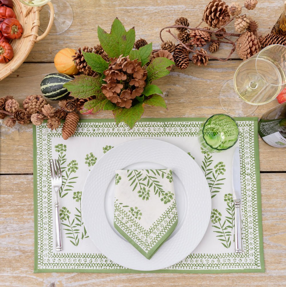 Eco-Friendly Phlox Green Placemats Set of 4 - Waterproof & Heat-Resistant Dining Table Mats for Kitchen, Dining Room, and Outdoor Picnics