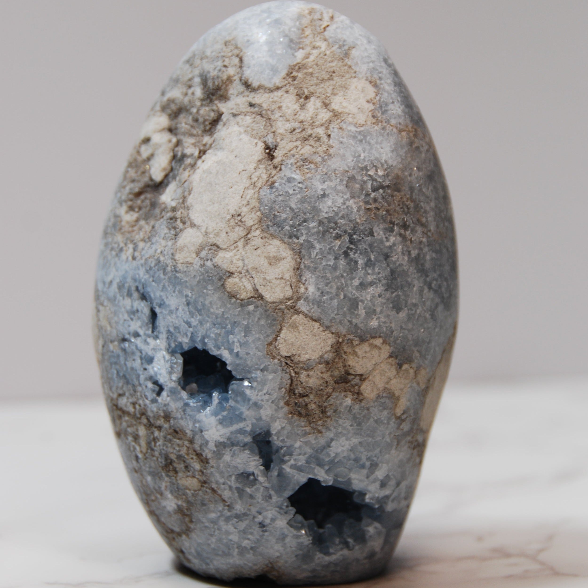 Natural Celestite Free Form Crystal - 1.25kg Healing Stone for Meditation, Energy Work & Home Decor