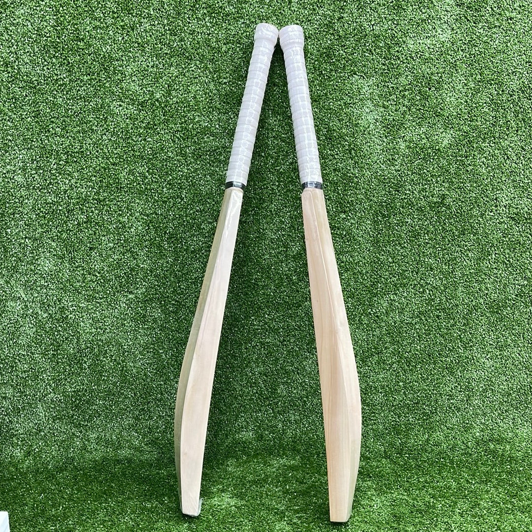 Premium Raydn Middling Technical Leather Cricket Bat for Adults - Perfect for Practice & Training - Ideal for Cricket Matches, Backyard Games & Sports Enthusiasts