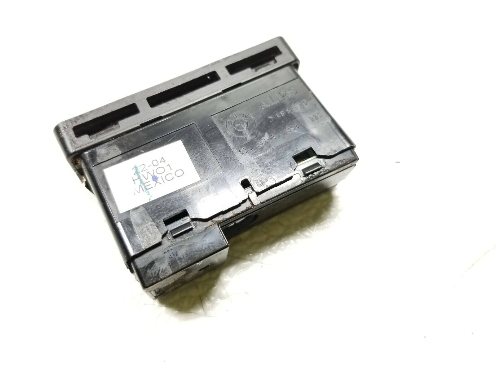 Original BMW E46 Hazard Lock Switch 8368920 OEM Replacement Part - Compatible with 01-05 BMW 3 Series E46 Models - Perfect for Interior Electrical Repair & Maintenance