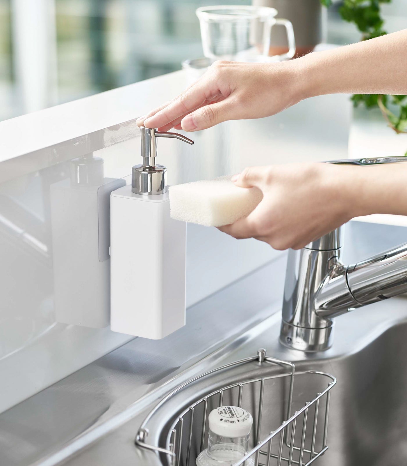Stick-On Traceless Adhesive Soap Dispenser - Hands-Free Bathroom & Kitchen Organizer for Wall Mounting