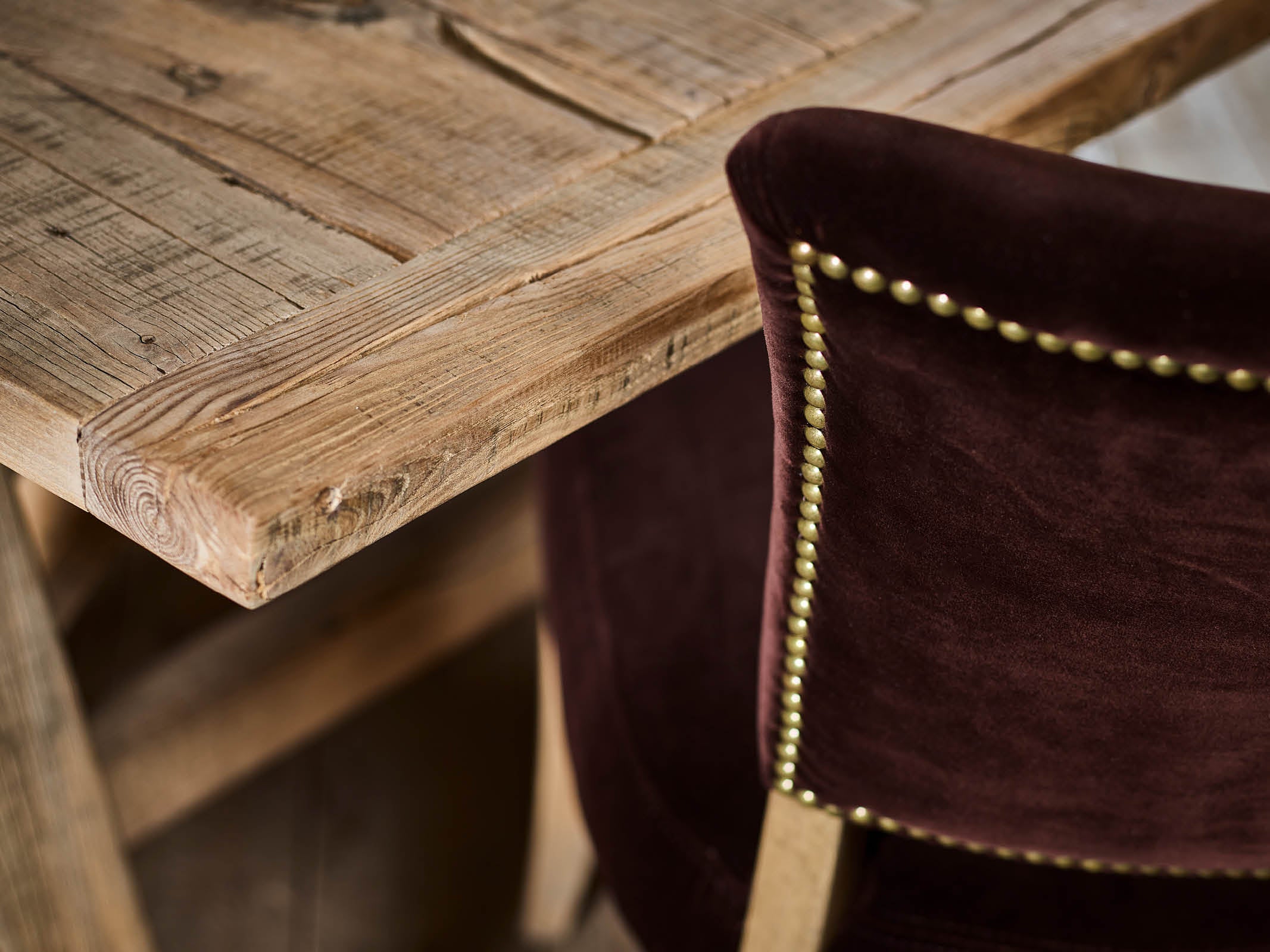 Rustic A-Frame Dining Table - Solid Wood Farmhouse Kitchen Table for 6 - Perfect for Family Gatherings & Dinner Parties