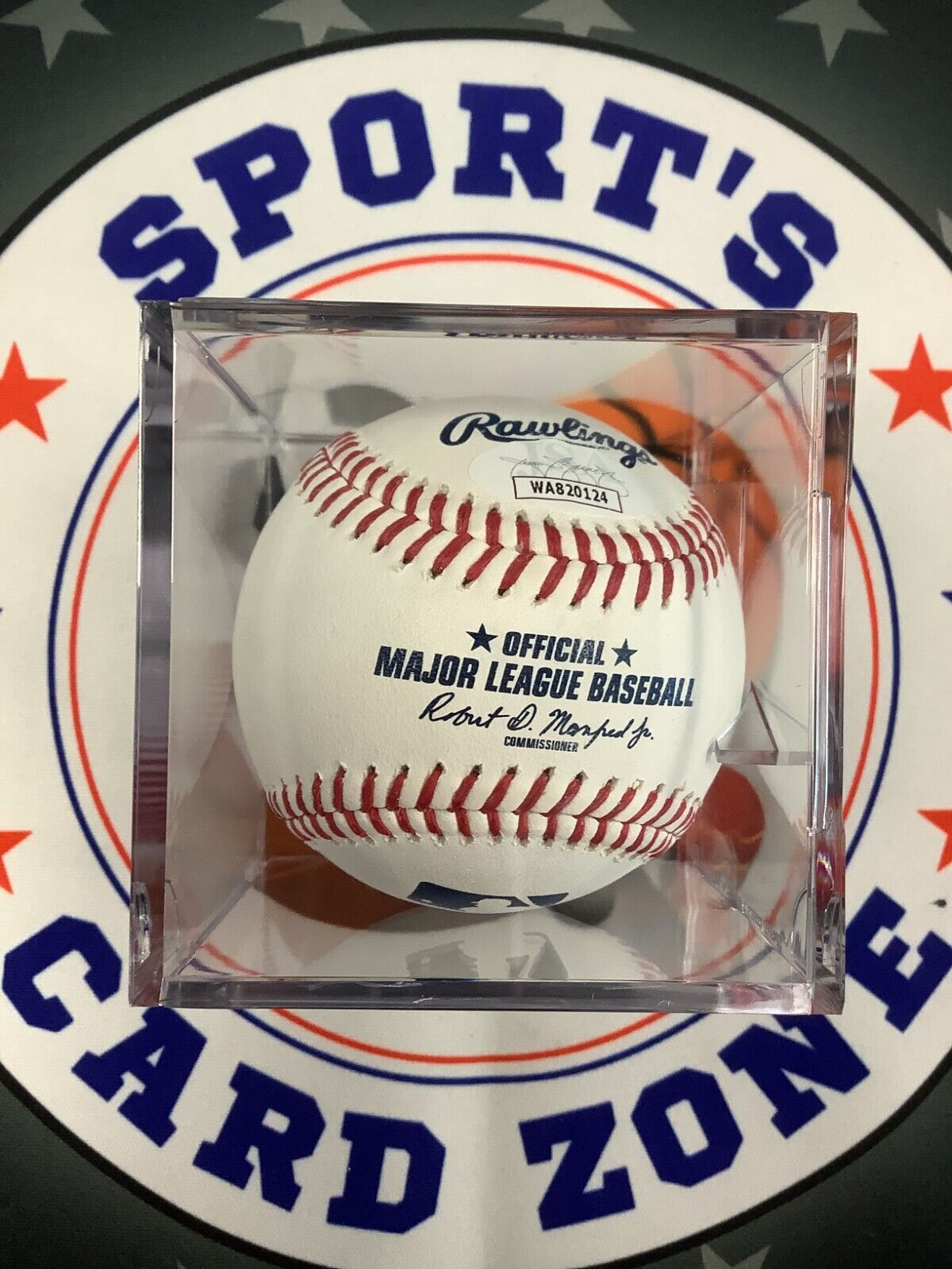 Andre Dawson Autographed Baseball - Hall of Fame 2010 Inscription with JSA COA - Perfect for Sports Memorabilia Collectors and Chicago Cubs Fans