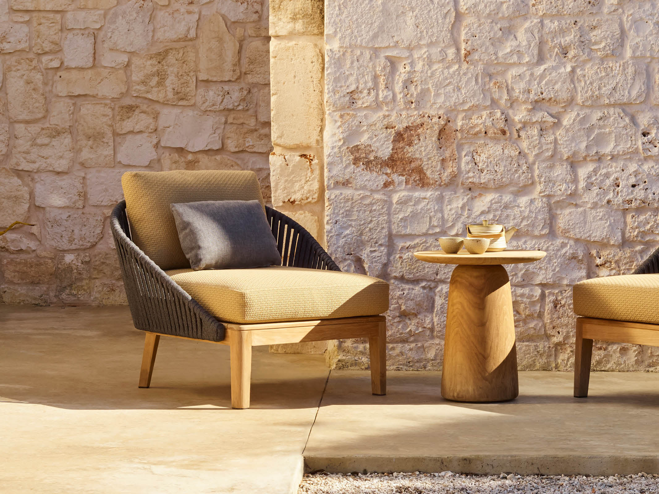 Modern Mood Lounge Chair - Comfortable Recliner for Living Room, Bedroom & Office - Perfect for Relaxing, Reading & Napping