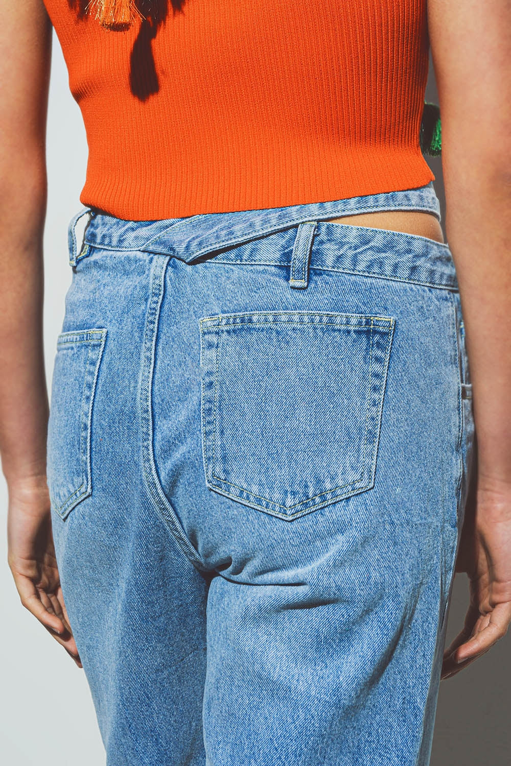 Women's Medium Wash Jeans with Belt - Stylish and Comfortable Denim Pants for Casual Wear, Work & Everyday Outfits