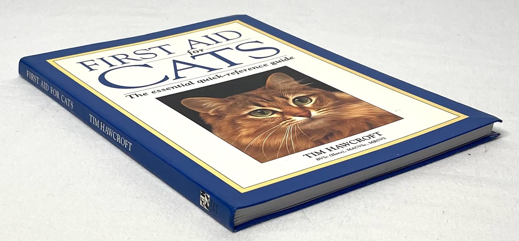 First Aid for Cats: Essential Quick-Reference Guide for Pet Emergencies | Cat Care & Safety Tips for Home, Travel & Outdoor Adventures