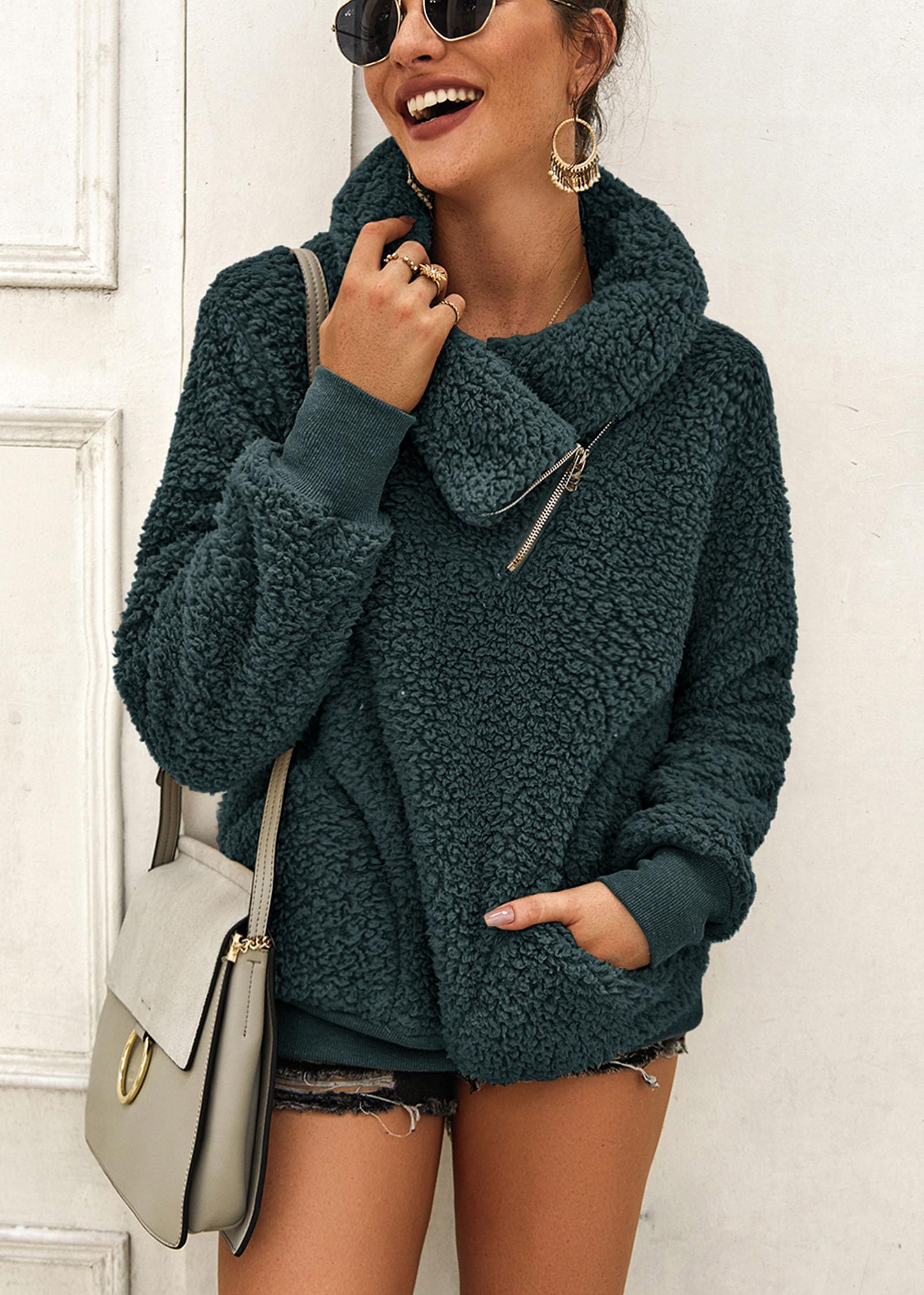 KIRUNDO Women's 2025 Winter Fleece Jacket with Faux Shearling Lapel - Warm Sherpa Pullover Hoodie with Zipper & Pockets for Outdoor Activities, Casual Wear & Cold Weather Fashion