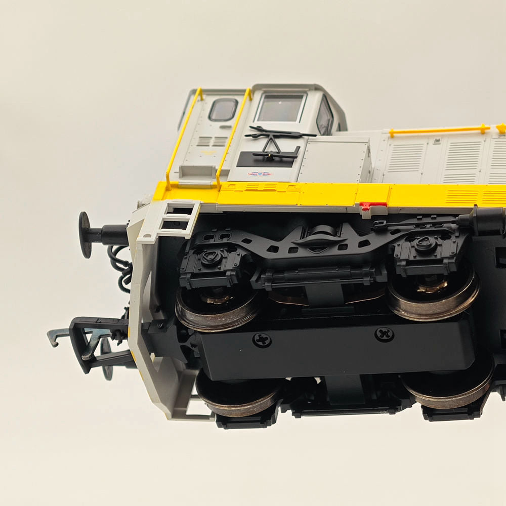 1:76 Scale Murphy Models MM0121 Class 121 Diesel Locomotive B121 in CIE Grey Livery - Irish Railways Collection Model Train for Display & Diorama Scenes