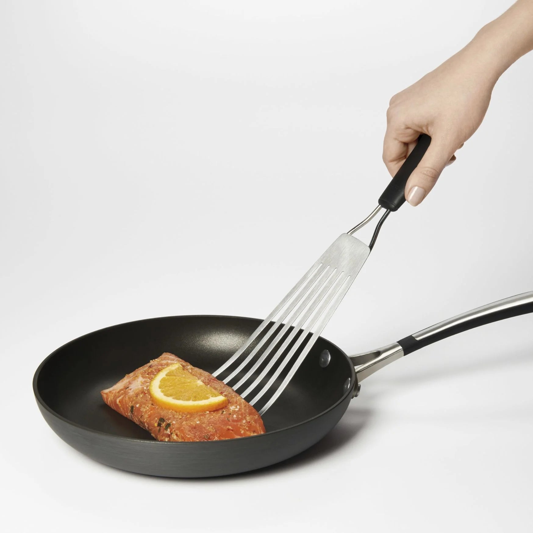 OXO GOOD GRIPS Flexible Fish Turner - Stainless Steel Spatula for Cooking, Grilling & Flipping Fish, Pancakes, Burgers - Perfect for Kitchen, BBQ & Outdoor Cooking