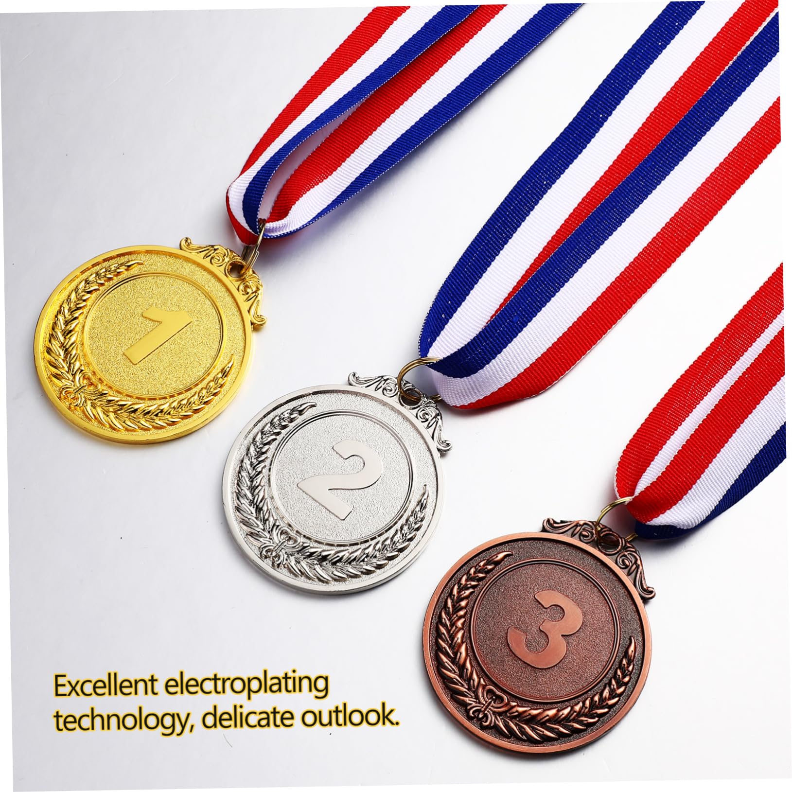 KOMBIUDA Plastic Trophy Toy - Gold Award Trophy for Kids Competition, Sports & School Rewards - Perfect for Birthday Parties, Classroom Prizes & Team Celebrations