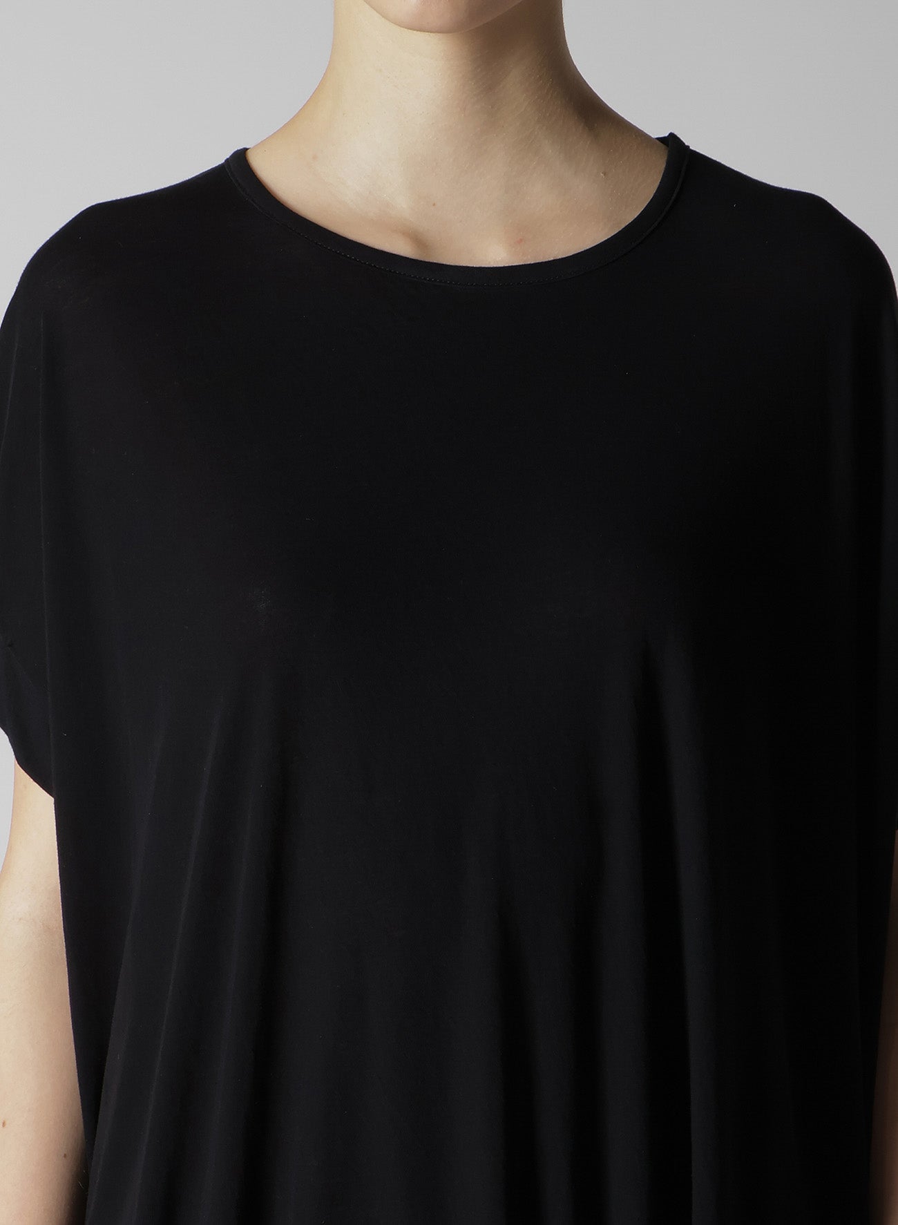 Premium Cotton Jersey Hem Fitted T-Shirt for Women - Soft Breathable Everyday Basic Tee - Perfect for Casual Wear, Layering & Gym Outfits