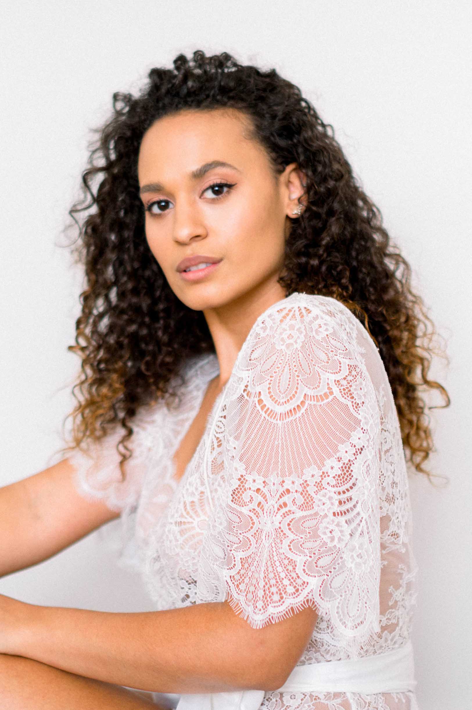 Ivory Harlow Lace Robe - Elegant Women's Lace Kimono Bathrobe for Spa, Bridal Shower & Boudoir Photography