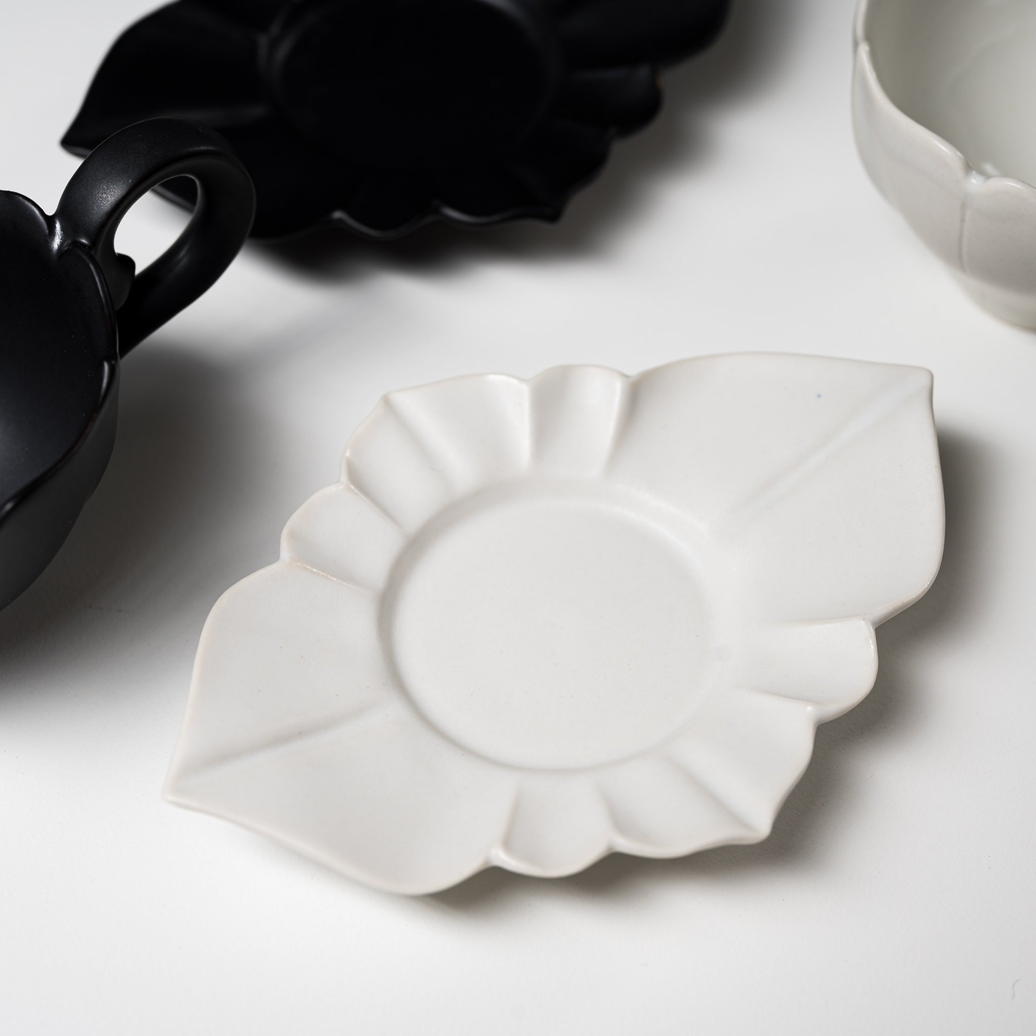 Handmade USUKIYAKI Ryoka Espresso Teacup & Saucer Set - 2 Elegant Colors - Japanese Stoneware for Coffee & Tea Lovers - Perfect for Home, Cafe & Gift Giving