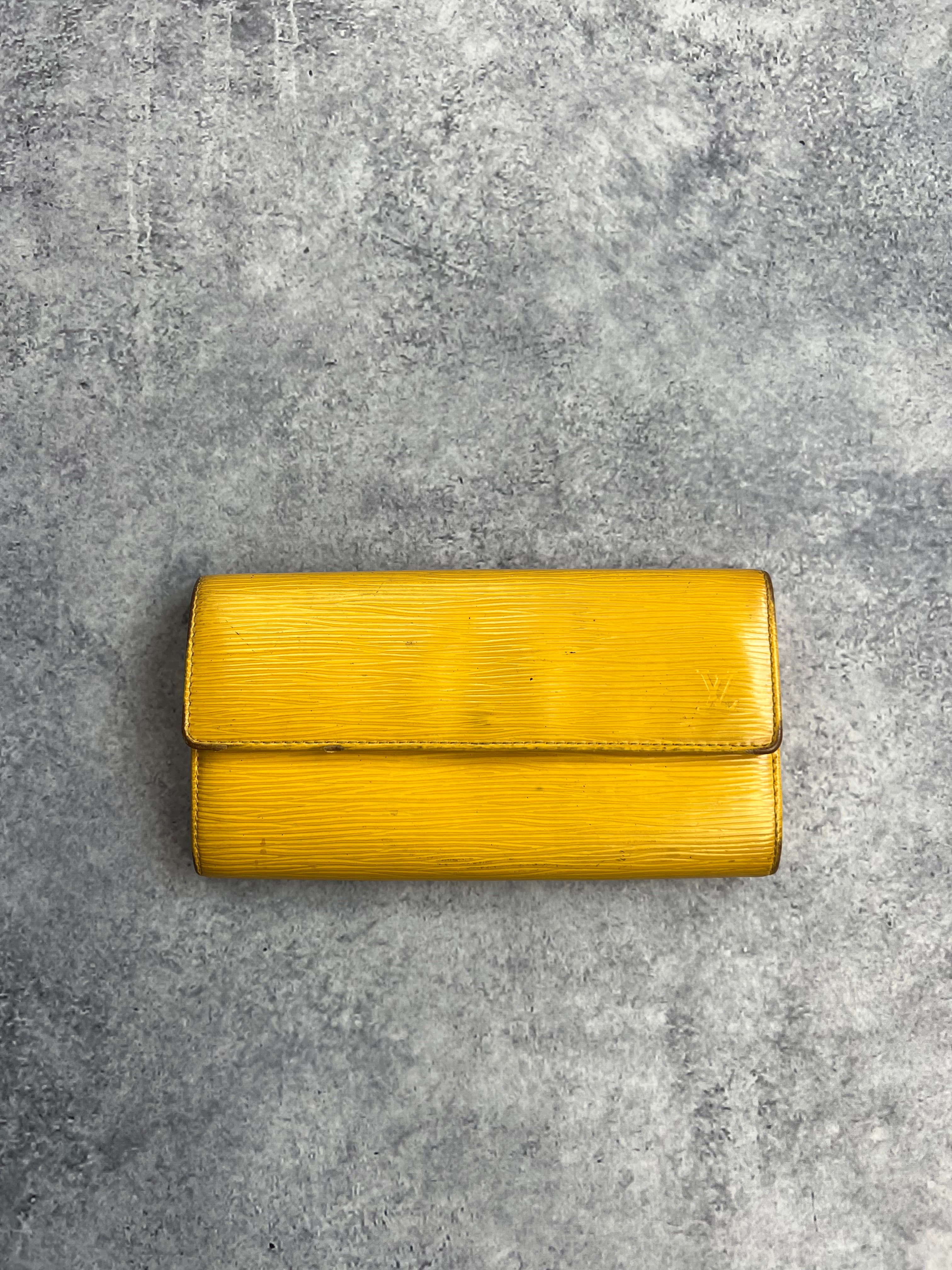 Authentic Vintage Louis Vuitton Epi Leather Handbag in Yellow - Perfect for Everyday Use, Work & Special Occasions