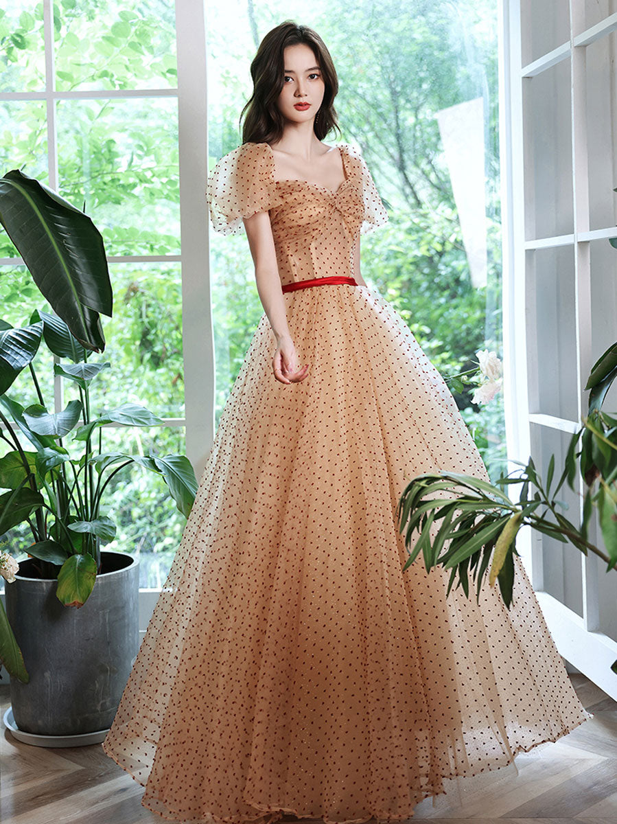 Elegant Sweetheart Neckline Champagne Tulle Prom Dress for Women | Formal Evening Gown for Homecoming, Wedding, and Special Occasions