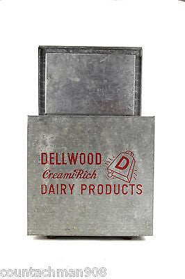 Vintage Dellwood Dairy Insulated Tin Box - Retro Metal Lunch Box for Collectors & Picnics - Perfect for School, Work & Outdoor Adventures