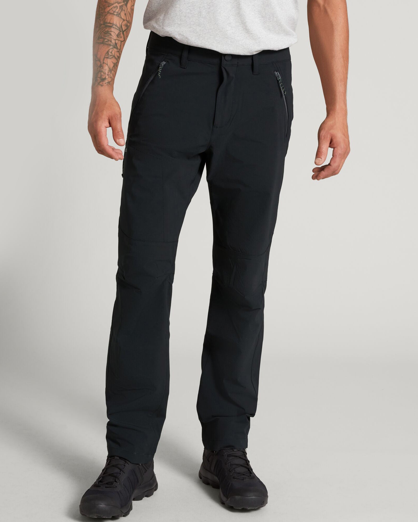 Men's Flinders Pants - Comfortable Stretch Travel & Hiking Trousers in Black | Perfect for Outdoor Adventures & Casual Wear