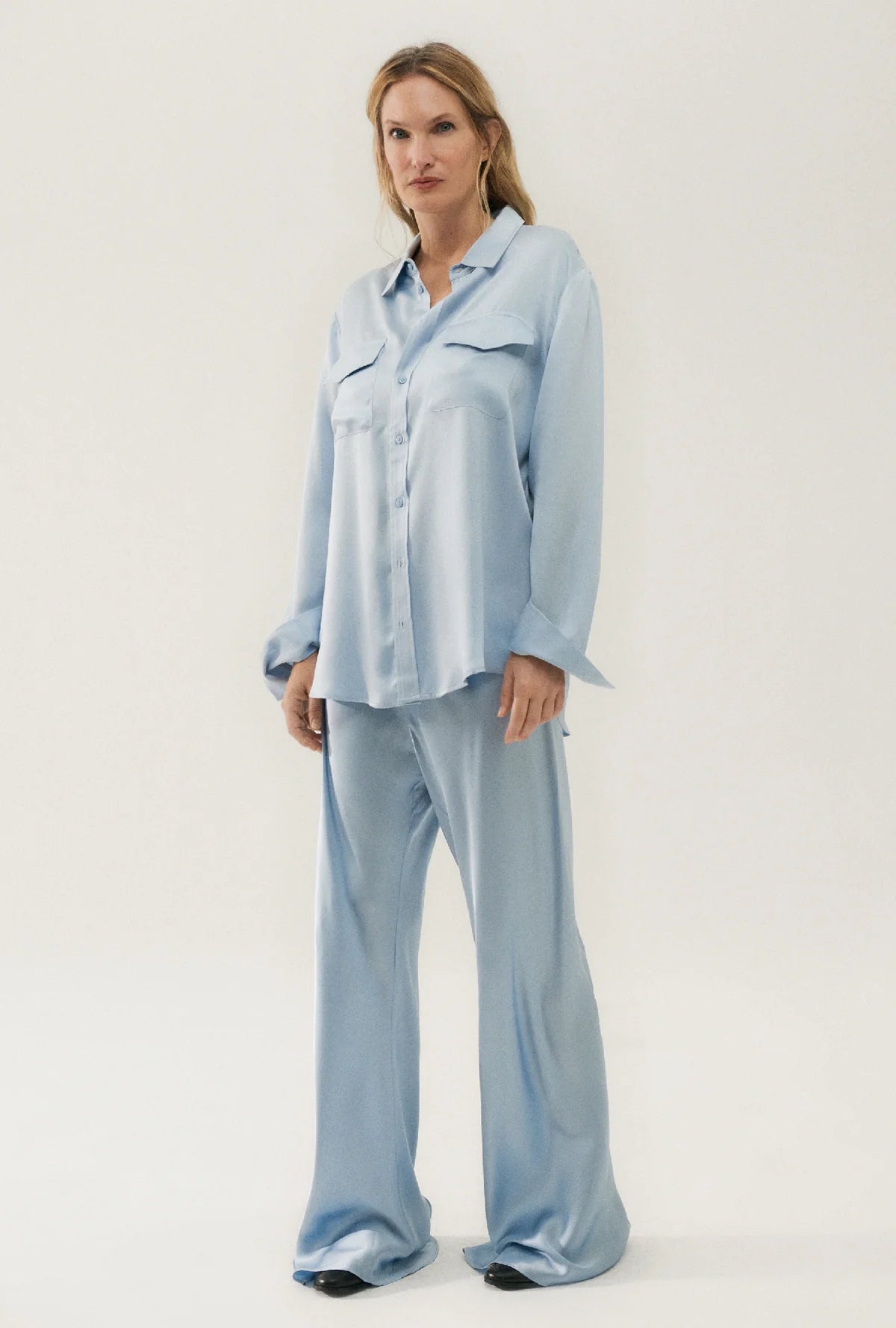 Stylish Boyfriend Shirt in Sky Blue - Perfect for Casual Outfits, Date Nights & Layering