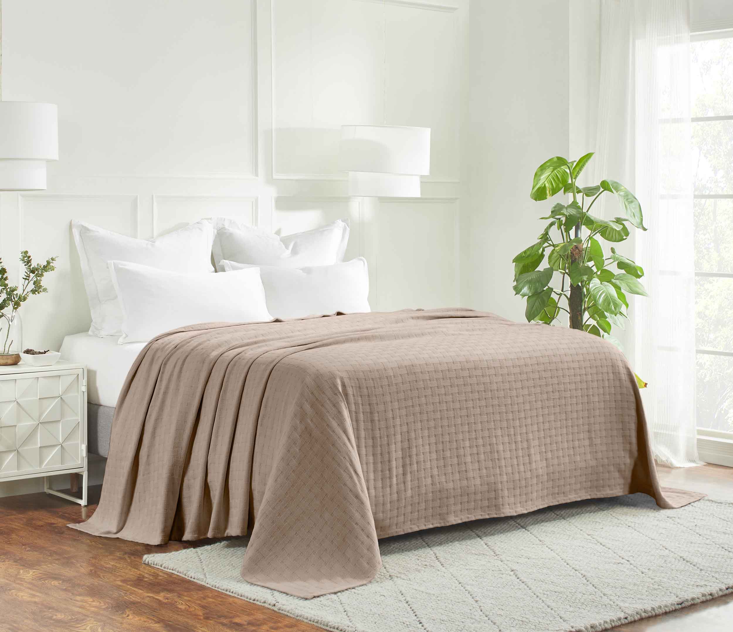 Soft Basketweave All-Season Cotton Bed Blanket & Sofa Throw - Lightweight Breathable Blanket for Bedroom, Living Room, Travel and Outdoor Use