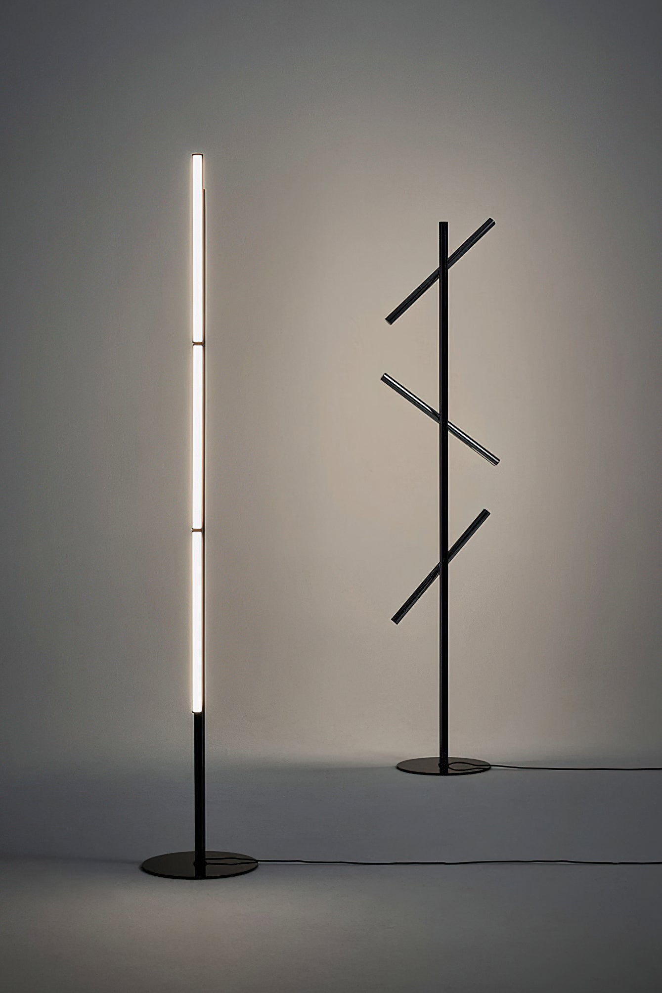 Modern Cross Turn Adjustable Floor Lamp for Living Room - Stylish Reading Light with Flexible Gooseneck, Perfect for Bedroom, Office & Study