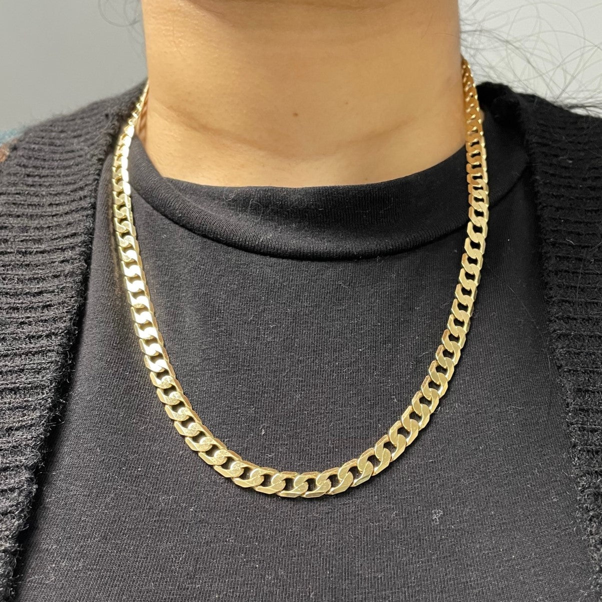 10K Yellow Gold Curb Link Chain Necklace 22 Inches - Elegant Layering Jewelry for Women, Perfect for Everyday Wear & Special Occasions