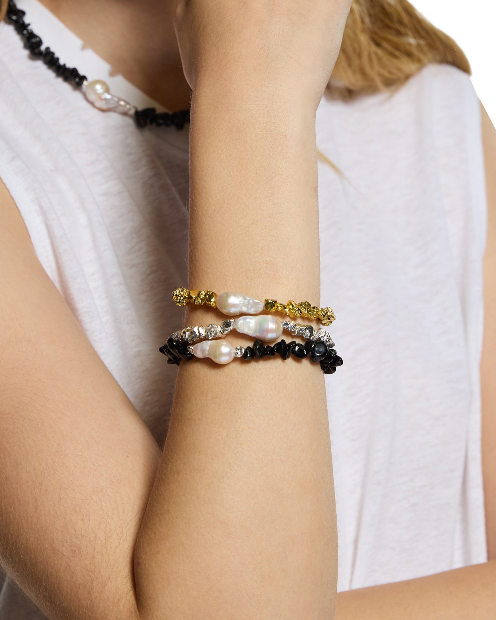 Uncut Noir Bracelet for Women - Stylish Minimalist Beaded Jewelry for Everyday Wear & Special Occasions