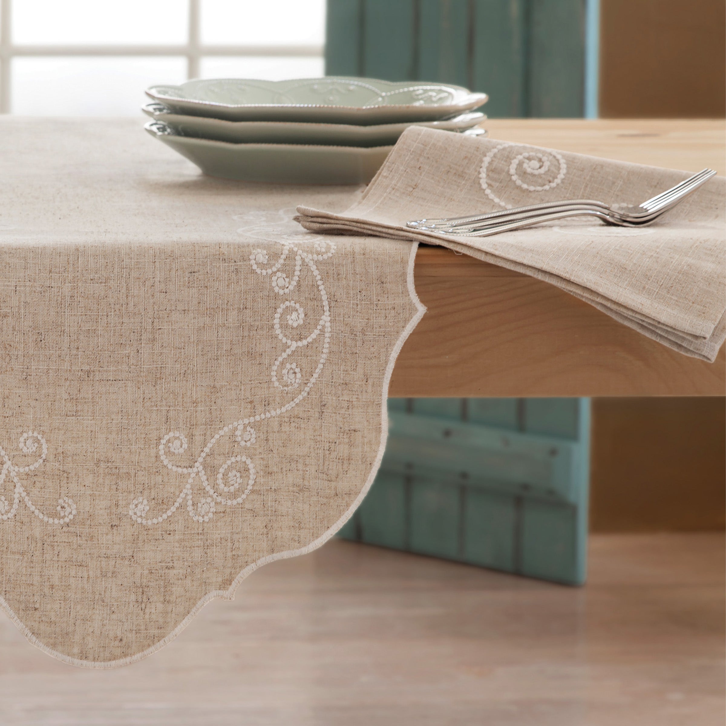 Premium French Perle Linen Placemats Set of 4 - Elegant Table Setting for Dining Room, Kitchen, or Party Decor - Natural & Durable Linen Table Mats for Everyday Use & Special Occasions