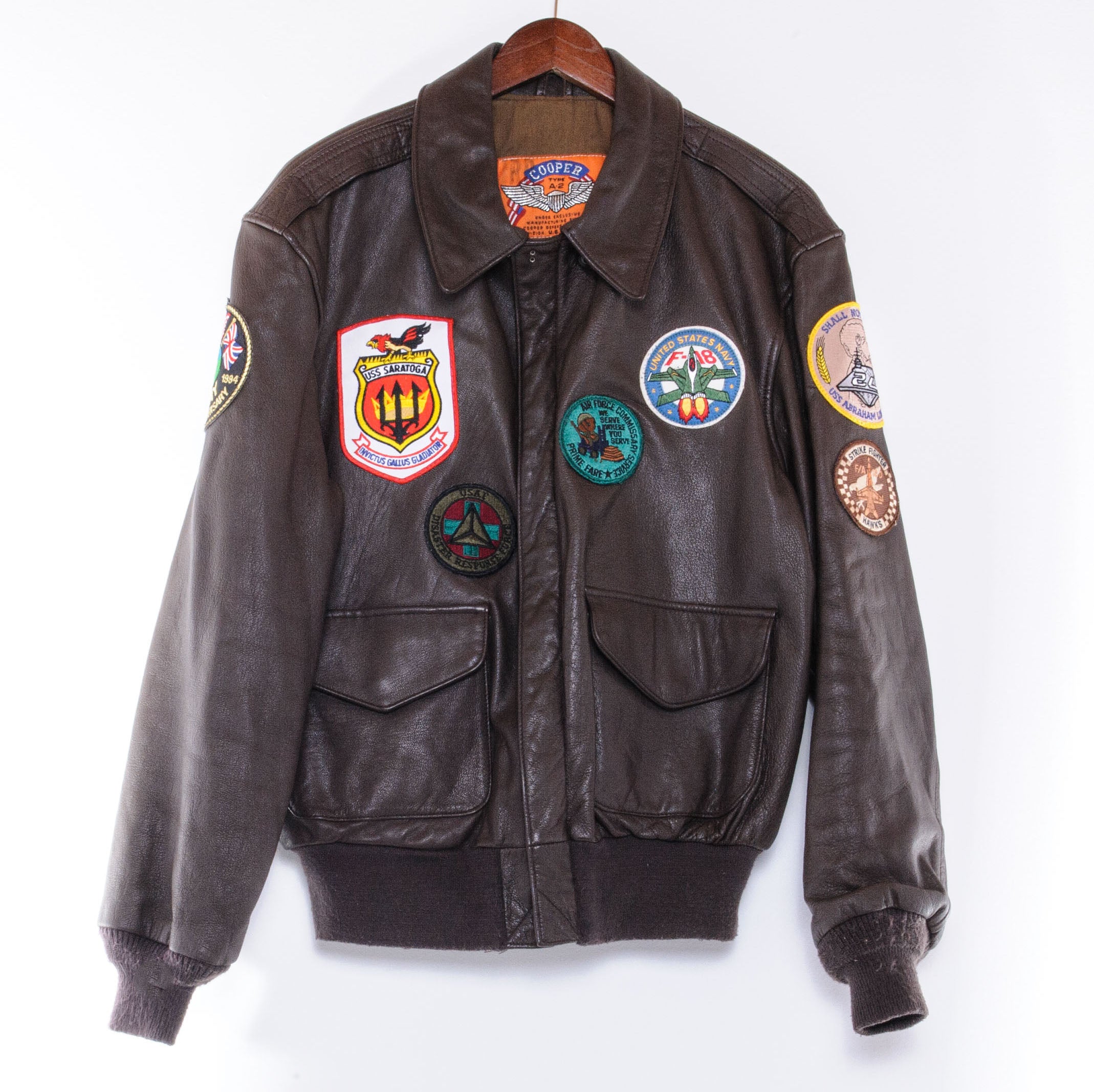 Vintage USAF US Air Force Cooper Flight Leather Jacket Type A2 - Patched Size 42R - Genuine Military Aviation Apparel for Collectors & Pilots | Perfect for Aviation Enthusiasts, Historical Reenactments & Casual Wear
