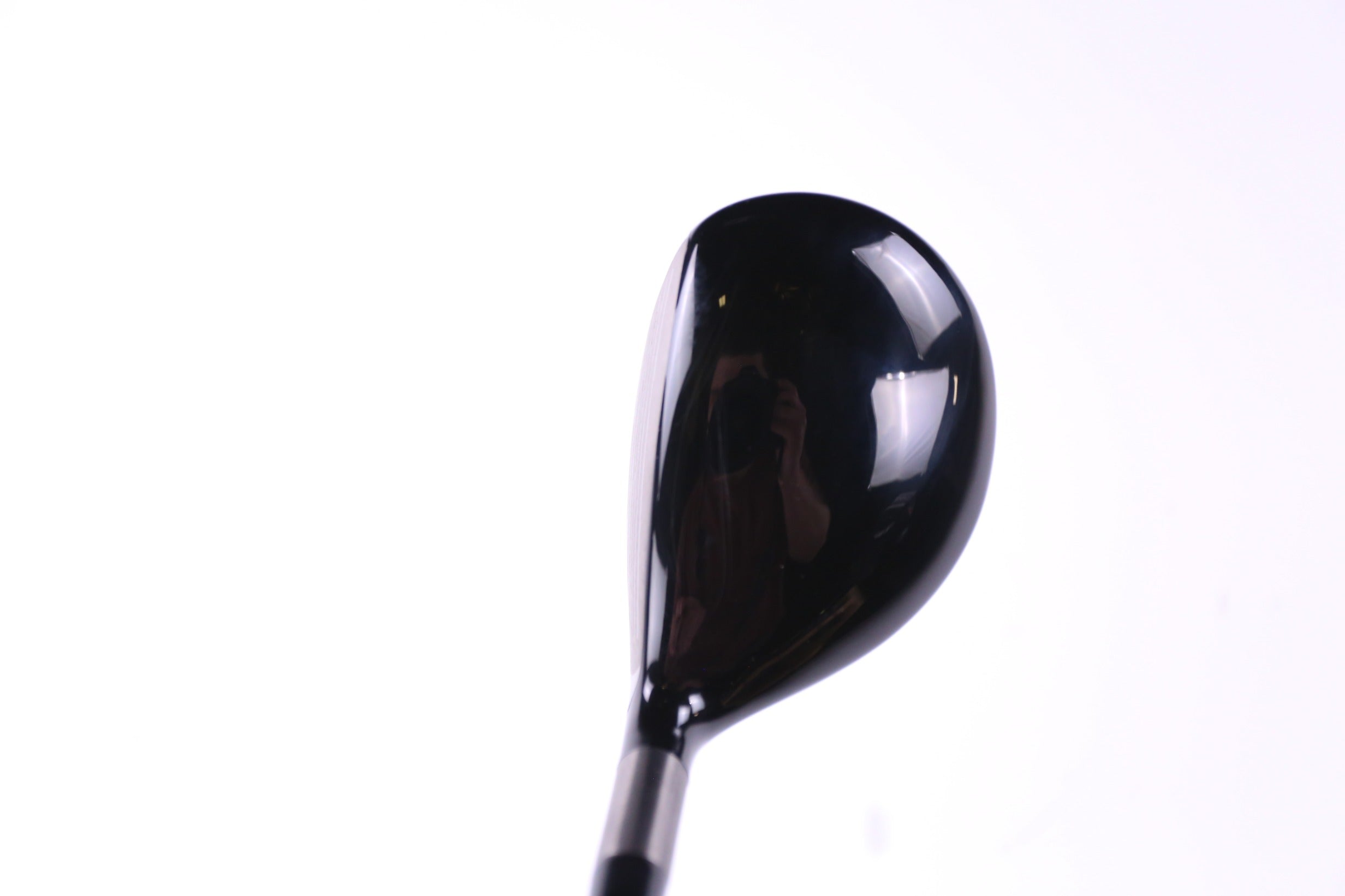 Used Callaway Apex UW 24 3H Right Handed 17° Regular Flex Golf Hybrid - Perfect for Mid-Handicap Players on Fairway Shots