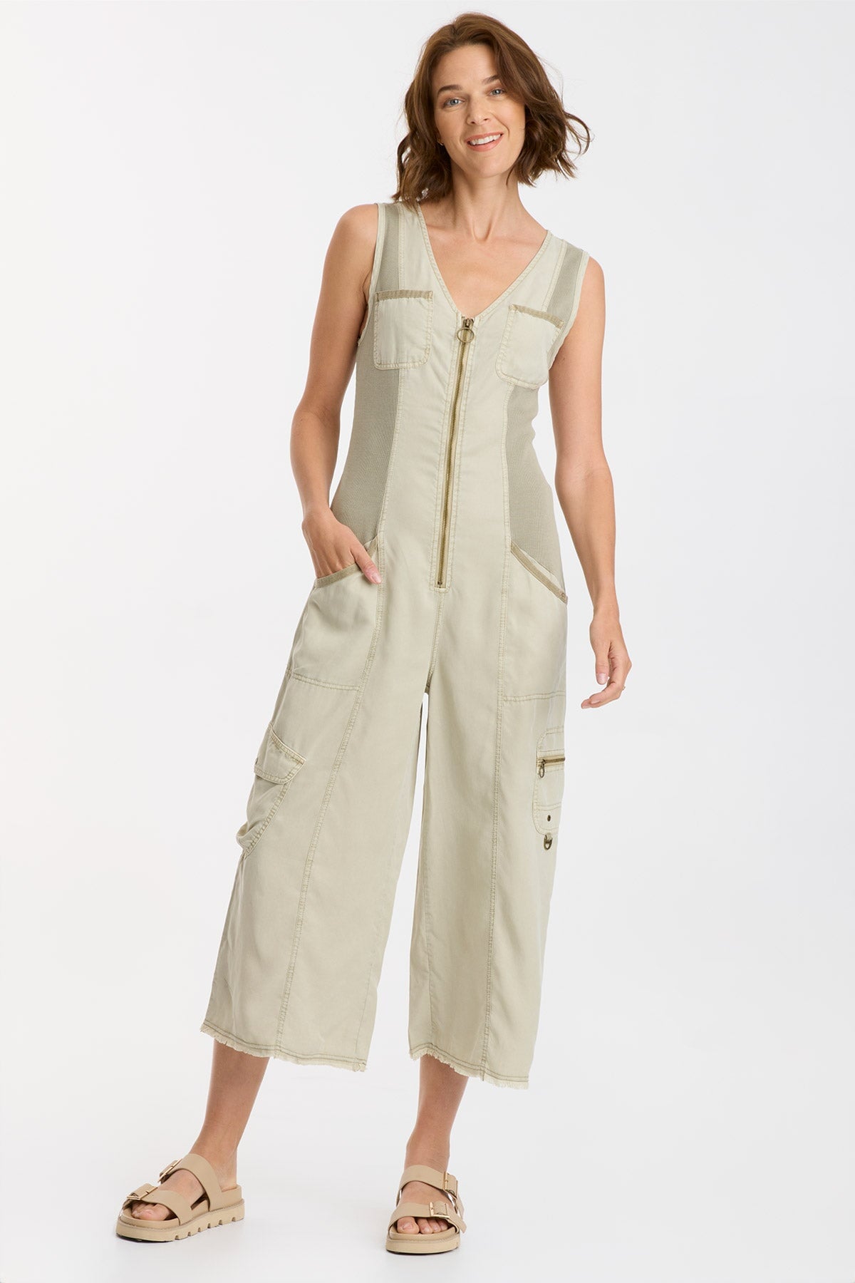 Women's Stylish Tavin Crop Jumpsuit - Fashionable Romper with Short Sleeves & Elastic Waist | Perfect for Summer Outfits, Beach Vacations & Casual Wear