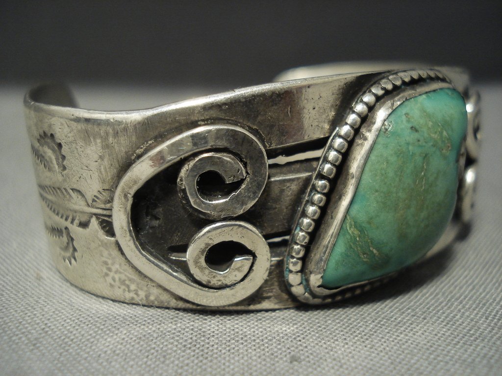 Vintage 1920s Navajo Silver Turquoise Bracelet - Handmade Native American Jewelry with Cerrillos Turquoise for Boho Fashion & Western Style Accessories
